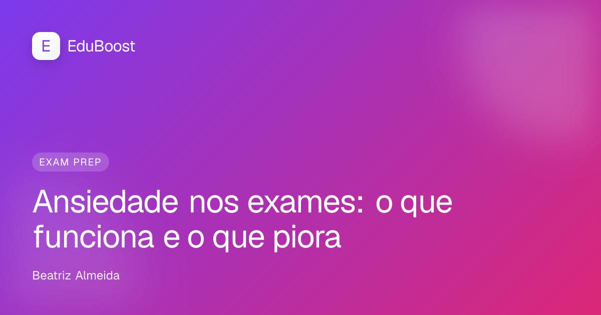 Aluno sentado em frente a folha de exame com postura tensa, mão na testa, sala de exame em Portugal