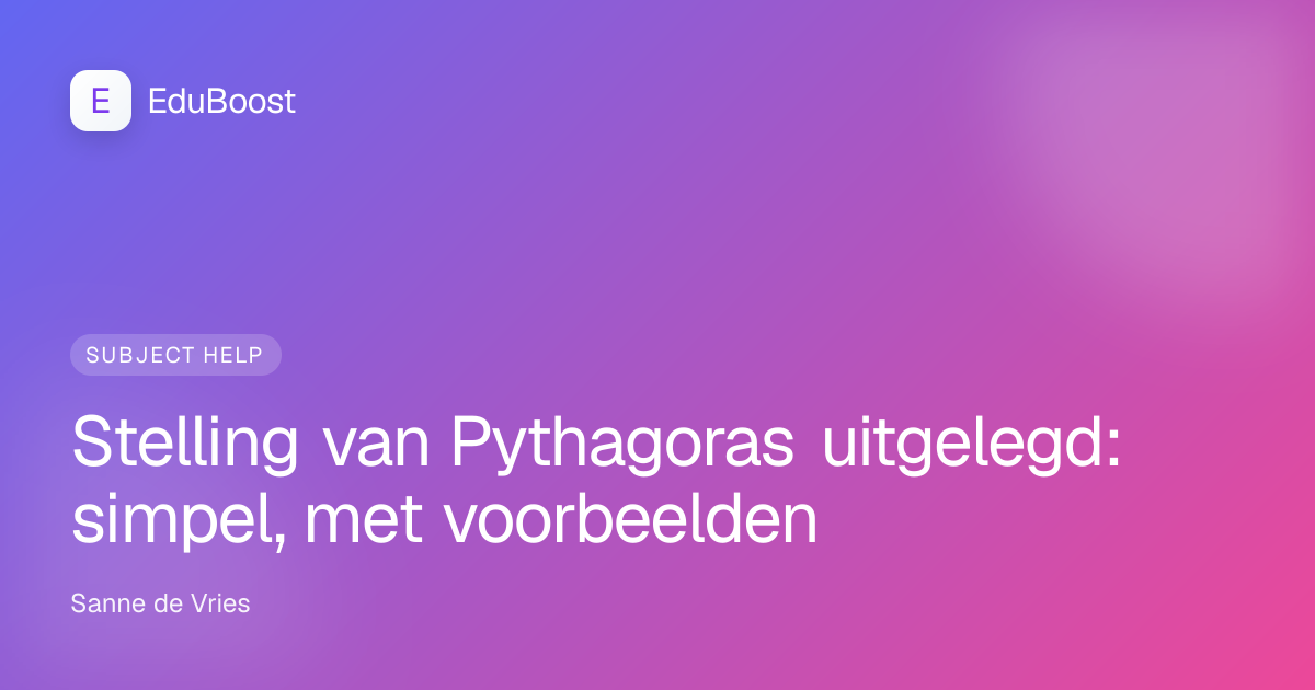 Rechthoekige driehoek getekend met een geodriehoek op ruitjespapier, met op elke zijde een vierkant
